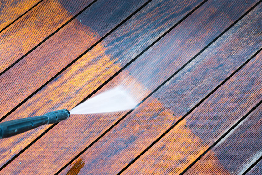 Get helpful tips and learn how to weatherproof your patio for winter.
